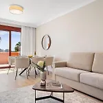 Penthouse With Sea Mountain & Golf View * 에스테포나
