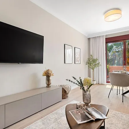 Penthouse With Sea Mountain & Golf View 아파트 *