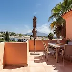 Penthouse With Sea Mountain & Golf View Εστεπόνα