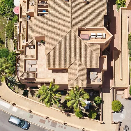 Penthouse With Sea Mountain & Golf View Apartmán *
