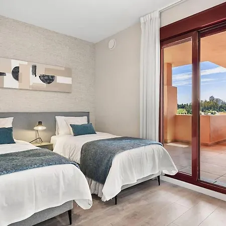 Penthouse With Sea Mountain & Golf View Lägenhet