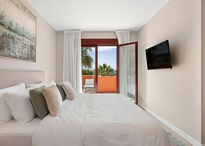 Penthouse With Sea Mountain & Golf View Lejlighed Estepona